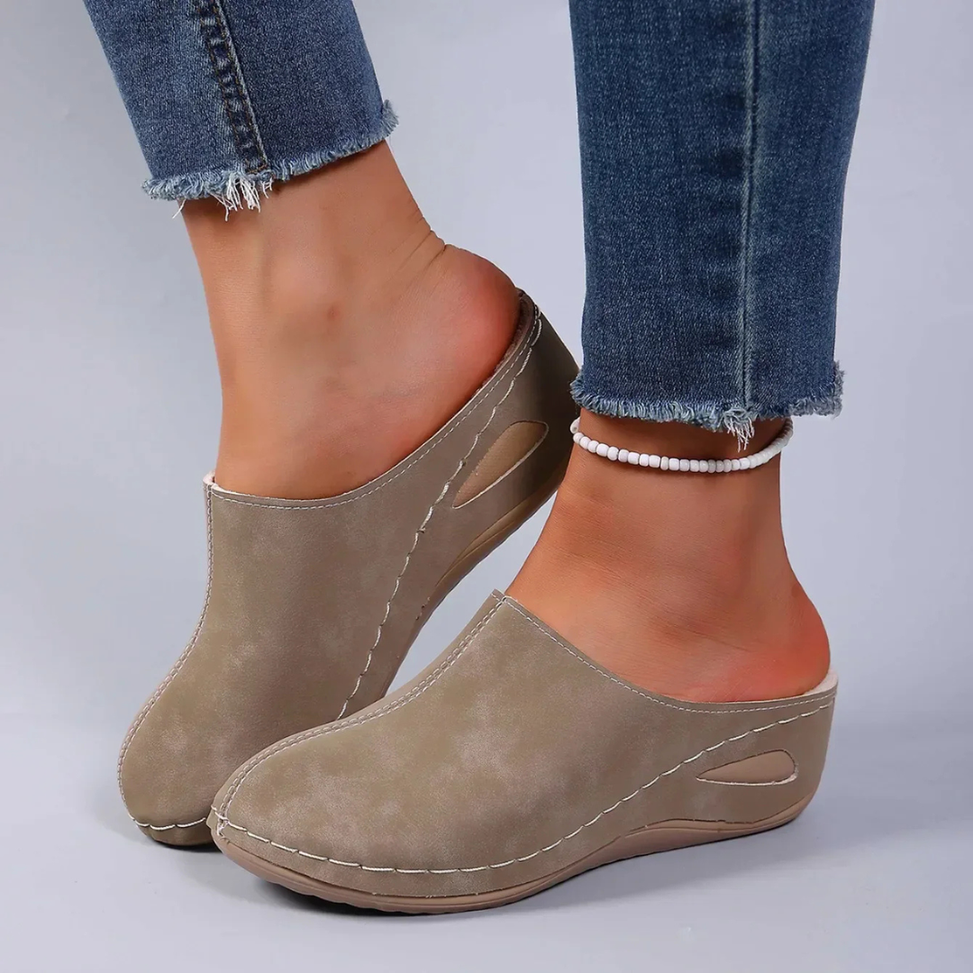 Nora – Orthopaedic Comfort Slippers