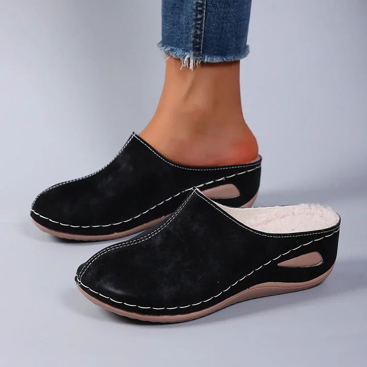 Nora – Orthopaedic Comfort Slippers